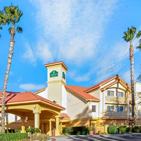 La Quinta By Wyndham Tucson Airport-2