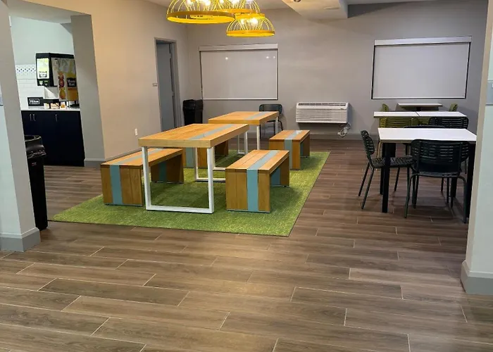 Spark By Hilton Tucson Airport